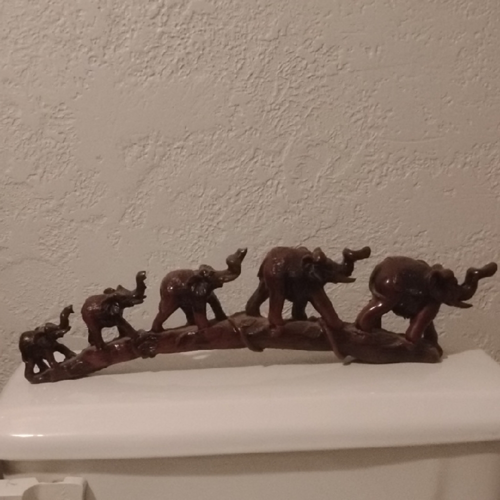 Elephant Family Wood Decor
